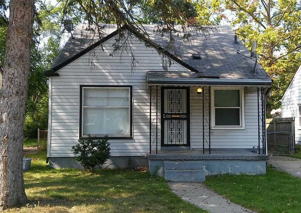1st image of 19437 Blackstone St