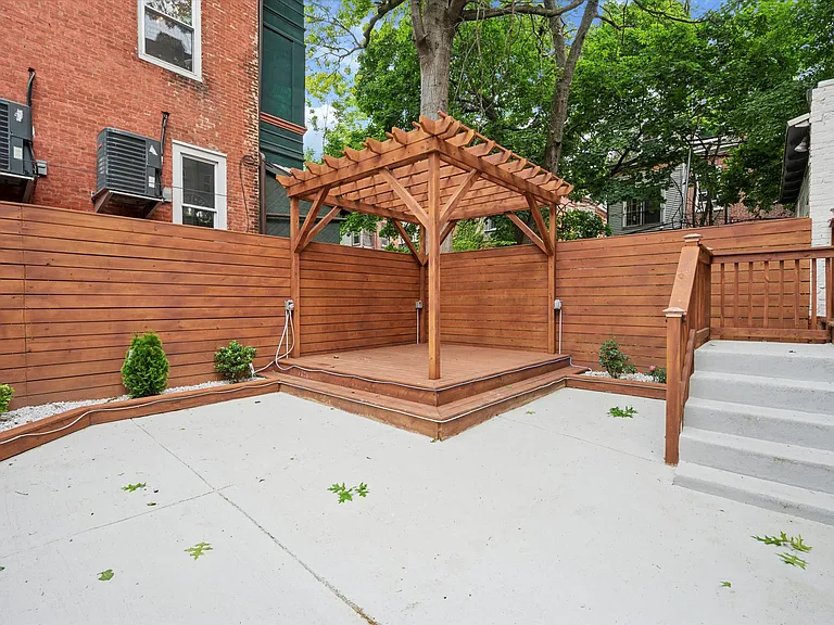 4911 Warrington Ave — Photo 44