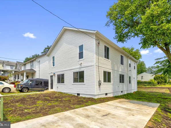 6220 Foote St, Capitol Heights, MD 20743