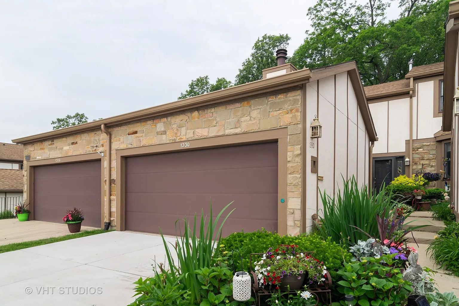 1330 Shagbark Ln photo 1