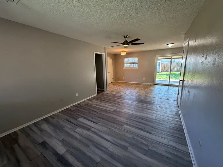 3216 Dentwood Ter — Photo 10