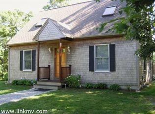 323 County Rd, Oak Bluffs, MA 02557