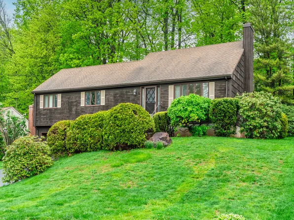 214 Candlewyck Drive, Newington, CT 06111