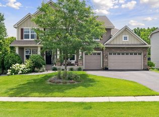 192 Lakeview Rd E, Chanhassen, MN 55317
