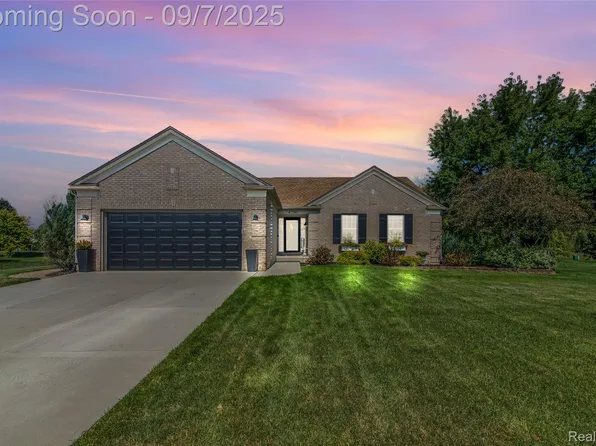 47240 Bayview Ct, Canton, MI 48188