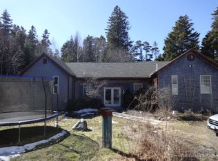 15 Weir Rd, Bernard, ME 04612