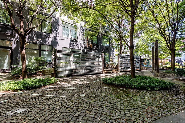 Rented by Garden Management | media 36