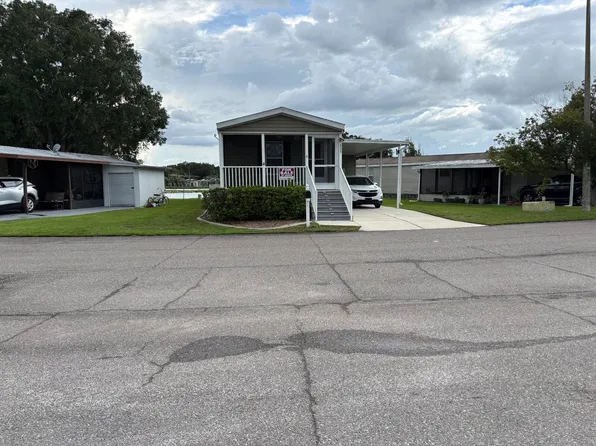 605 E Falcon Crst, Plant City, FL 33565