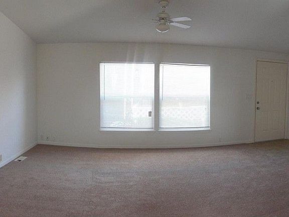 4th image of 632 Hermitage St #632