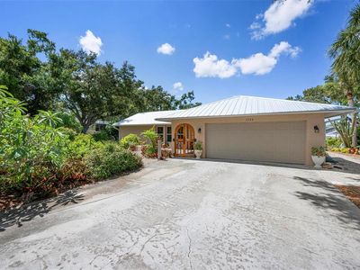 1733 Belvidere Rd, Englewood, FL, 34223