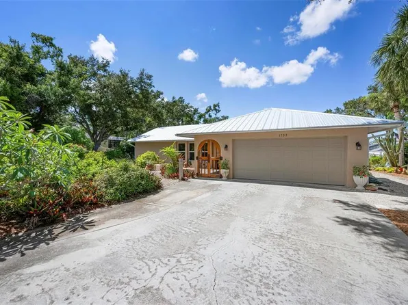 1733 Belvidere Rd, Englewood, FL 34223