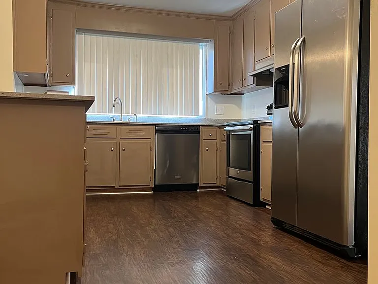 8 Butler Pl — Photo 15