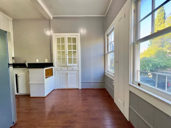 859 Warfield Ave APT 4, Oakland, CA 94610