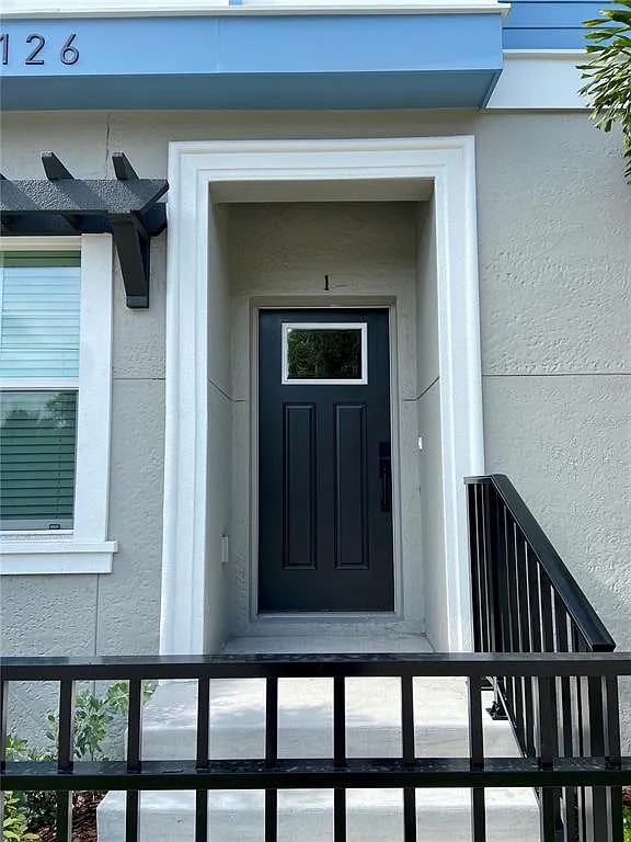 Building Photo - 3126 W Azeele St #1