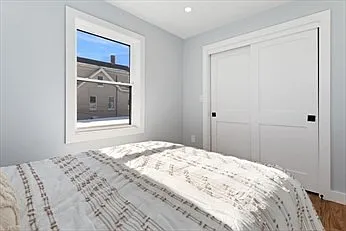 322-324 Pearl St #2 — Photo 7