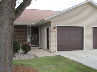 N49W36061 Nottingham Ln, Town of oconomowoc, WI 53066