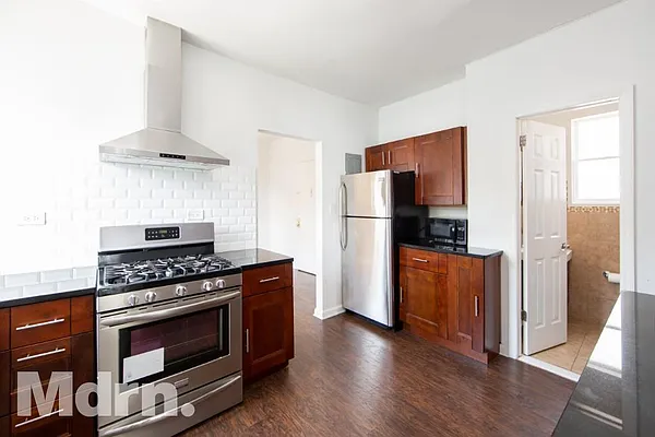 Rented by Mdrn Residential | media 29