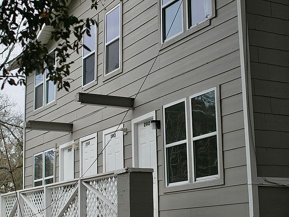 2nd image of 2943 THOMAS Street