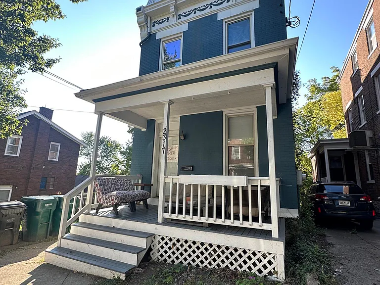 2317 Flora St — Photo 1