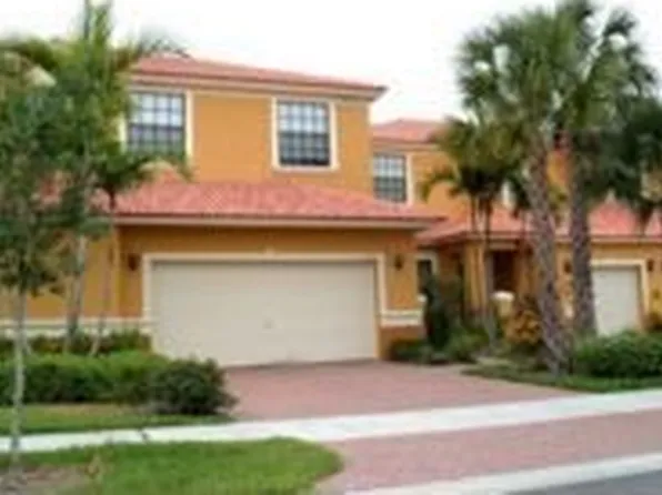 14869 Pinnacle Pl, Naples, FL 34119