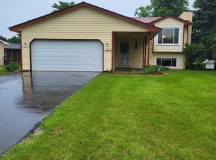 11620 Oregon Ave N, Champlin, MN 55316