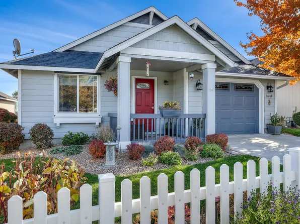 3644 SW 30th St, Redmond, OR 97756