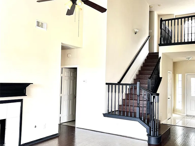 4911 Knights Branch Dr — Photo 5