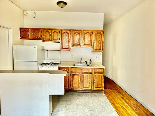 Rented by Brown Harris Stevens | media 6