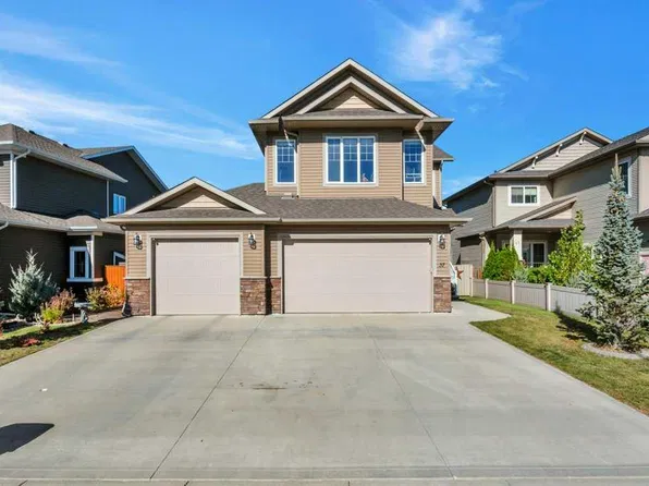 37 S Coachill St, Blackfalds, AB T4M 0A9