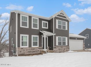 1384 Clairmont Ave, Napoleon, OH 43545