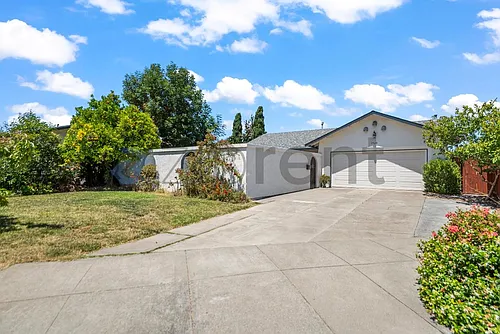 7525 Hazelnut Dr Photo 1 7525 Hazelnut Dr Photo 1