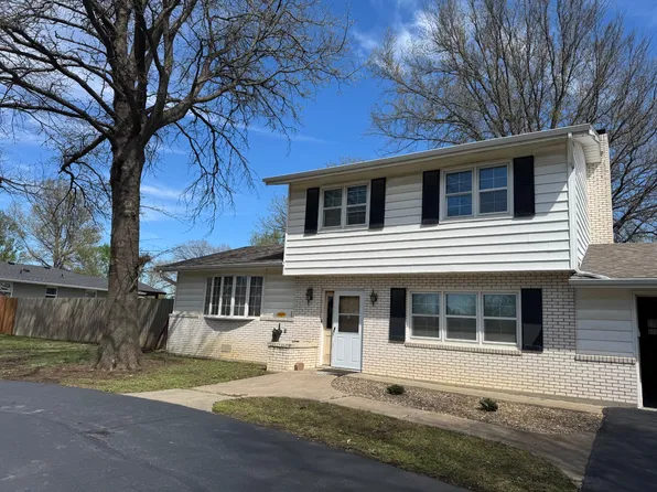 612 S Westview Dr, Chanute, KS 66720