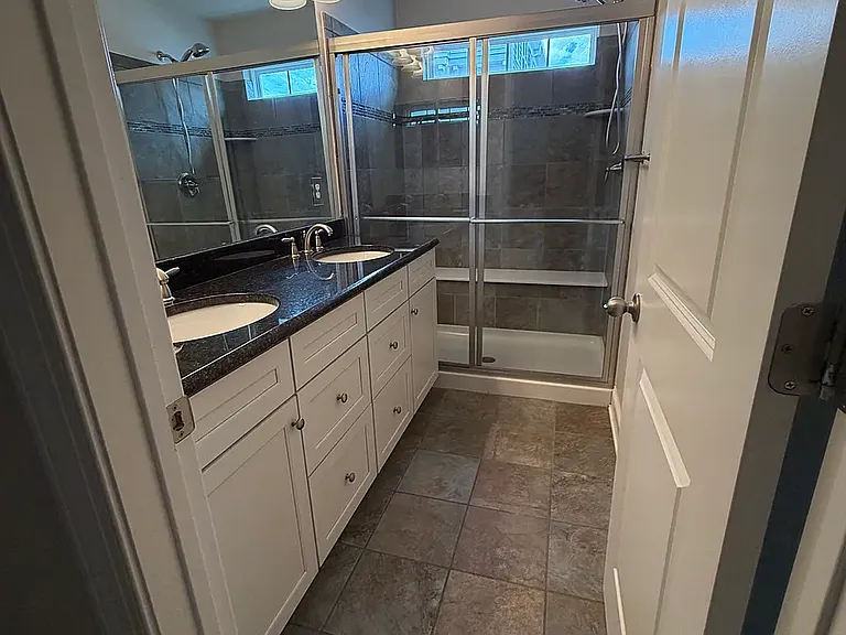 405 Monroe Ave — Photo 17