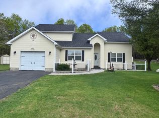59 Iroquois Rd, Albrightsville, PA 18210