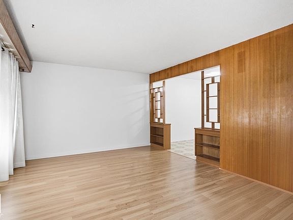 5th image of 13235 82nd St NW