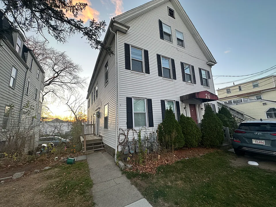 26 N Main St #4