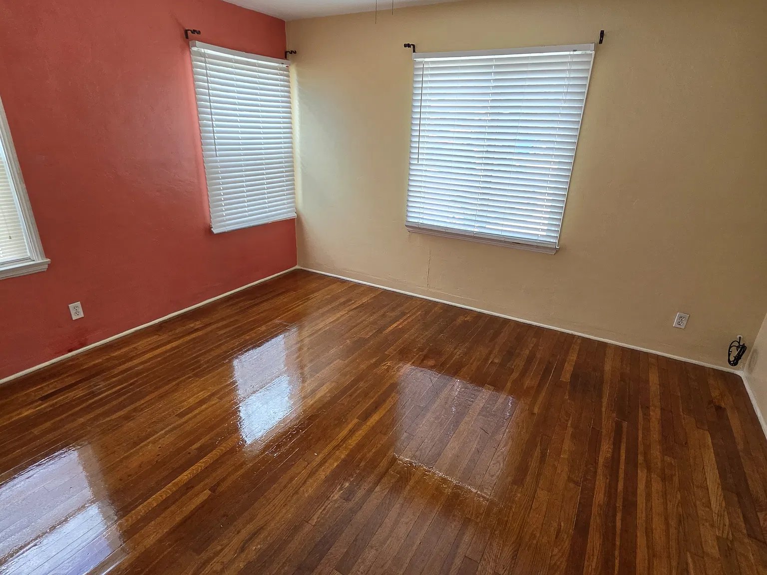 4 bed, 1500 sqft, $2,550 — Photo 2