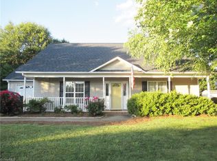 1741 Springfield Farm Ct, Clemmons, NC 27012