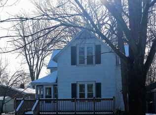 219 E 3rd St, Momence, IL 60954