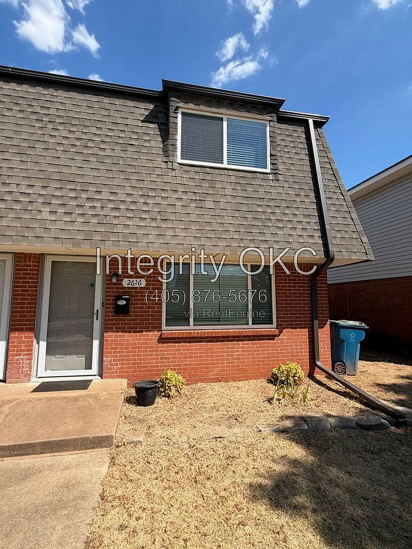 2 bed, 1.5 bath, 1120 sqft, $1,200 — Photo 1