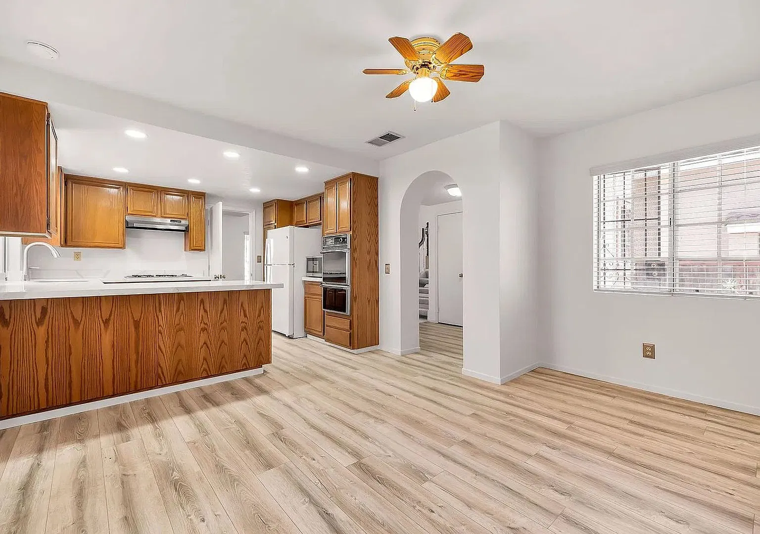 Beautiful 3-Bedroom Home in Rancho San Diego — Photo 3