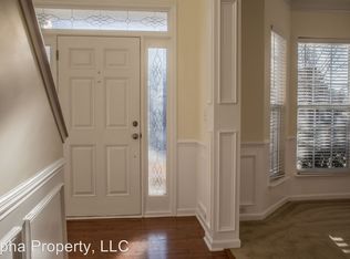 102 Knoll Ridge Dr, Greer, SC 29650