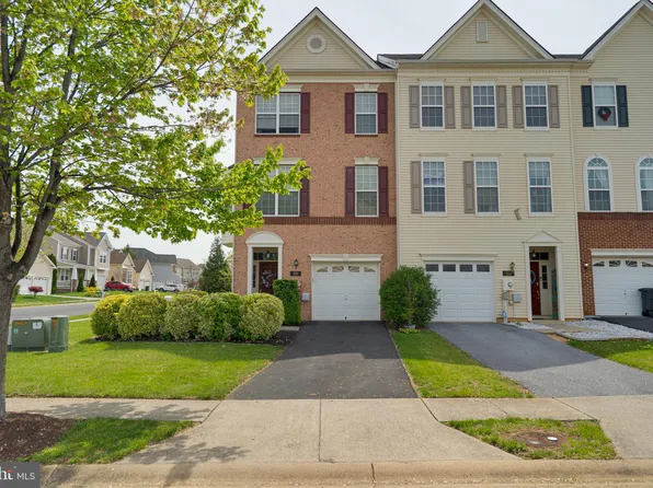 201 Lewisburg Ln, Martinsburg, WV 25403