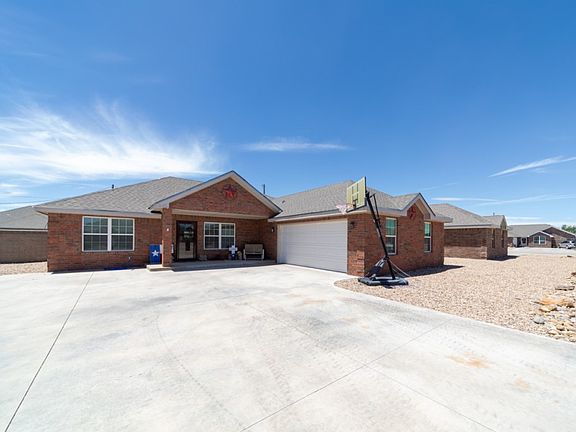 2nd image of 2209 Boxwood Cir