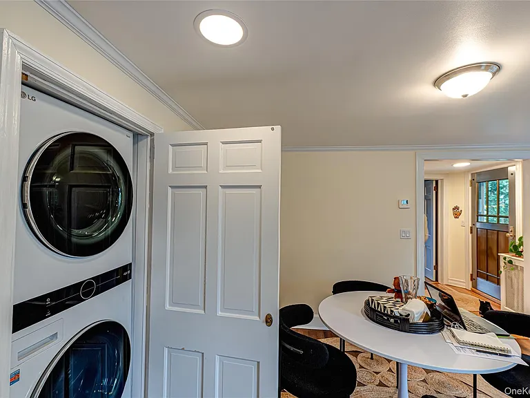 23 Pinetree Ln — Photo 11