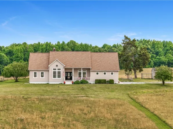 4948 Bible Rd, Crewe, VA 23930