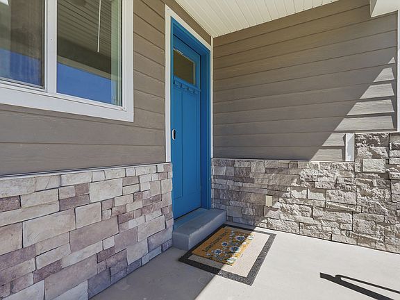 2nd image of 7077 N Spring Hill Ln