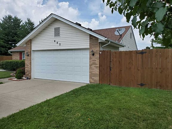4th image of 682 Bluebird Ln