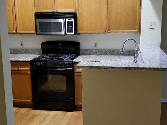 3rd image of 2109 Highcourt Ln APT 302