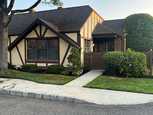35 Summerfield Ct